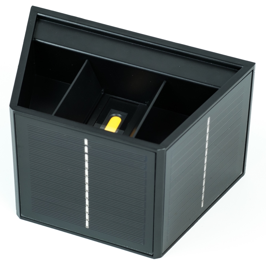 LED solcellsvägglampa med sensor LED/2W/5V IP54 1300 mAh