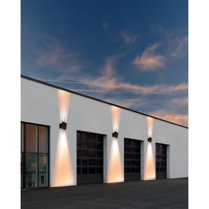 LED solcellsvägglampa med sensor LED/2W/5V IP54 1300 mAh