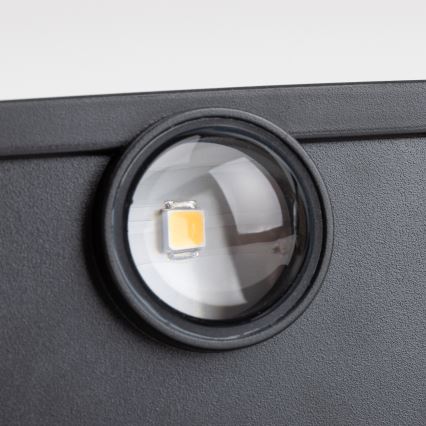 LED solcellsvägglampa med sensor LED/2W/5V IP54 1300 mAh