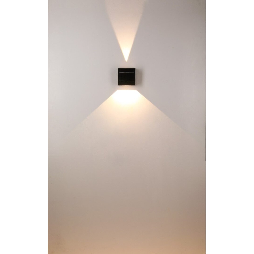 LED Solcellsvägglampa LED/2W/3,7V 4000K IP44 1300 mAh