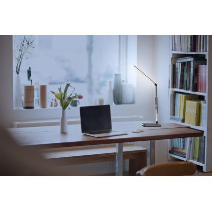 LED ljusreglerad bordslampa LED/8,5W/230V med trådlös laddning
