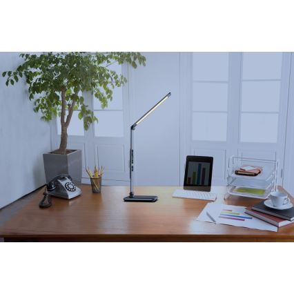 LED-dimbar bordslampa LED/8,5W/230V med trådlös laddning silverfärgad
