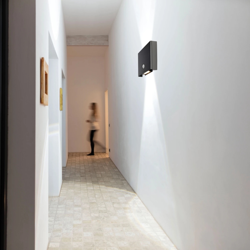 JUST LIGHT. 19471-18 - LED Utomhus vägglampa med sensor AMIN 2xLED/1,25W/3,7V 4400mAh IP44 svart