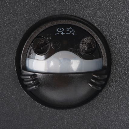 LED utomhusvägglampa med rörelse- och skymningssensor REKA LED/7W/230V IP54 antracit, kantig