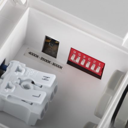 LED taklampa för utomhusbruk med rörelsedetektor BENO LED/12/18W/230V 3000/3500/4000K IP65 vit vinklat