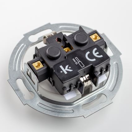 Kliklap - Trippel retro vägguttag med ram, SCHUKO 230 V, snövit