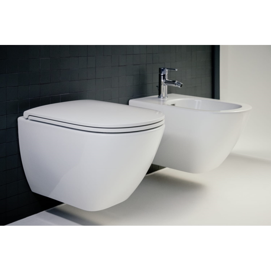 LAUFEN H8660800000001 - Vägghängd WC-stol LUA i keramik/vit + SoftClose-toalettsits LUA i duroplast/vit