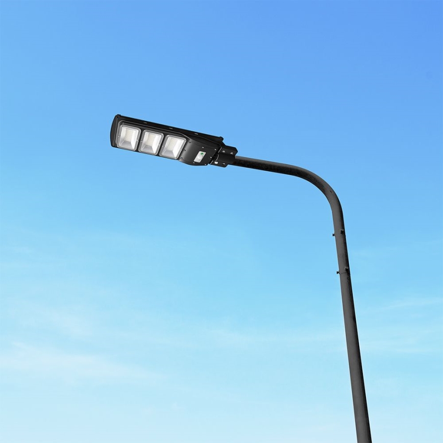 LED dimbar solarlampa för utomhusbruk med rörelse- och skymningssensor LED/12W/3,2V 6000K IP65 10000 mAh svart + fjärrkontroll