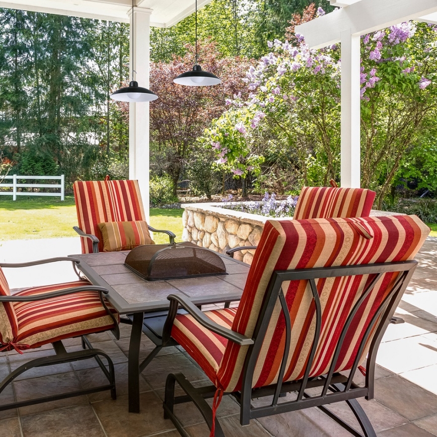 LED Dimbart solcellshängande ljus med skymningssensor LED/6W/3,7V 800 mAh IP44 + fjärrkontroll