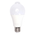 LED-lampa med rörelse- och skymningssensor A60 E27/9W/230V 3000K - Aigostar