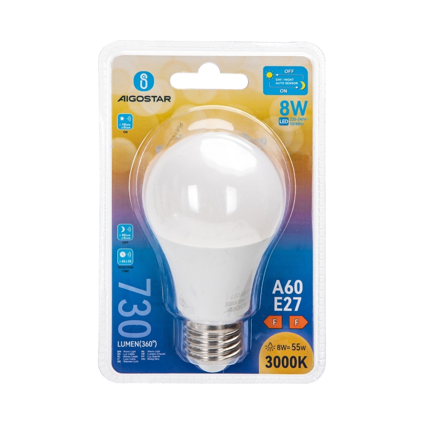 LED-lampa med skymningssensor A60 E27/8W/230V 3000K - Aigostar