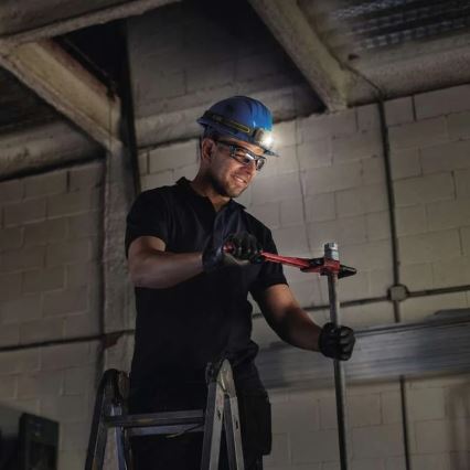 LED Ljusreglerad headlamp med sensor GP DISCOVERY CHW54 LED/3xAAA IPX5