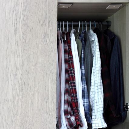 LED Möbelbelysning med en sensor LED/1,5W/4,5V 3xAA matt krom