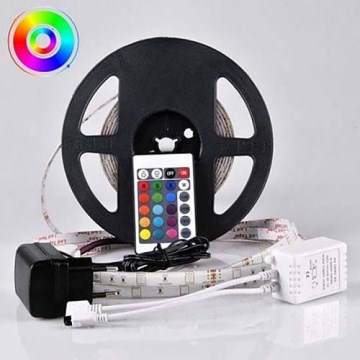 LED RGB Dimbart utomhusbelysningsband 5m LED/14W/12V IP65 + fjärrkontroll