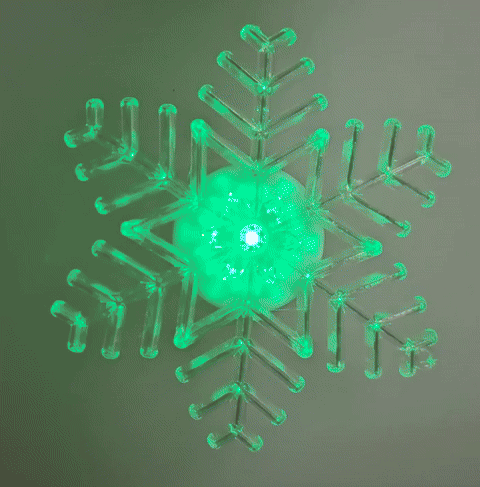 LED RGB juldekoration med sugkopp LED/3xLR44 snöflinga