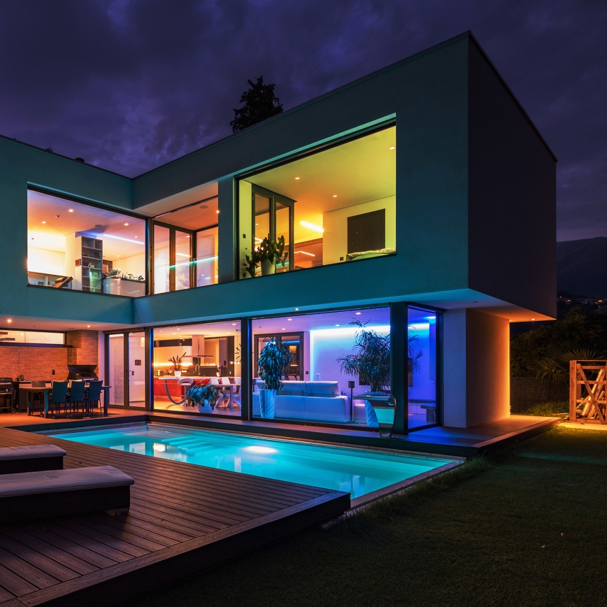 LED RGBW Dimbar slinga badrum LED/12,5W/12V IP65 5m Wi-Fi Tuya