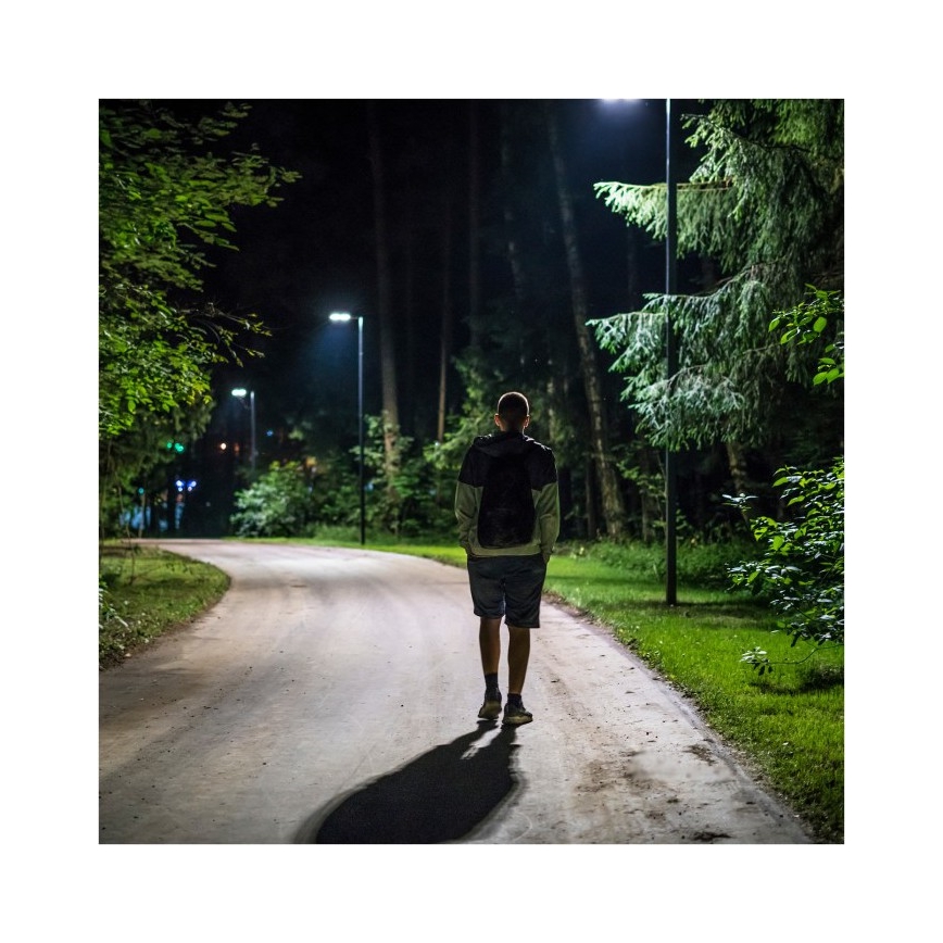 LED-dimbar solcellsdriven gatlampa med sensor URBI LED/11W/3,2V 6500K 15000 mAh IP54 + fjärrkontroll