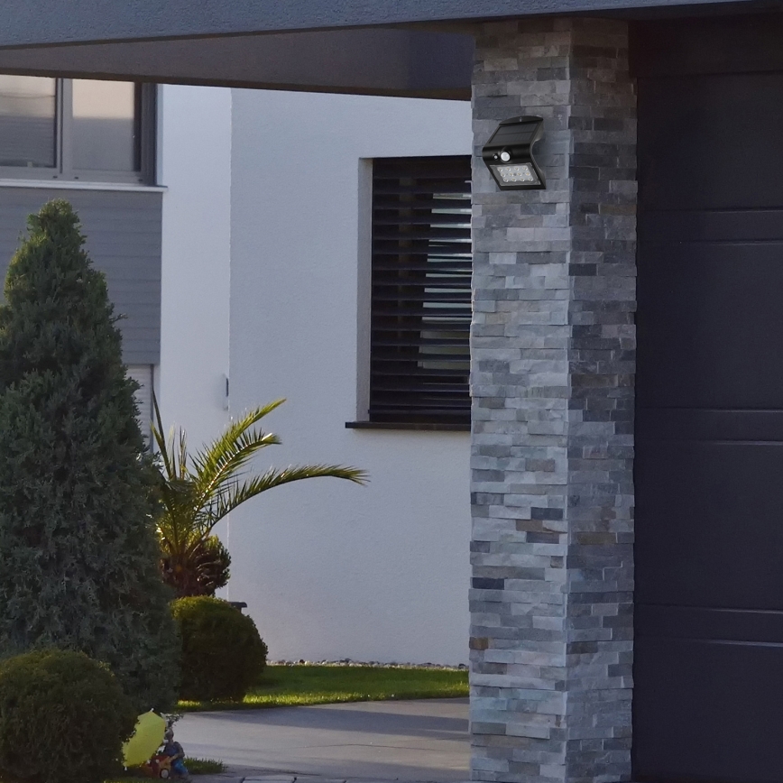 LED Solcellslampa med rörelse- och skymningssensor LED/1,5W/1200 mAh 3,7V IP65