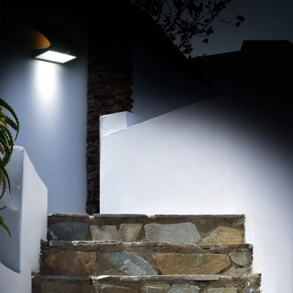 LED Solcellslampa med rörelse- och skymningssensor LED/6,8W/4000 mAh 3,7V IP65