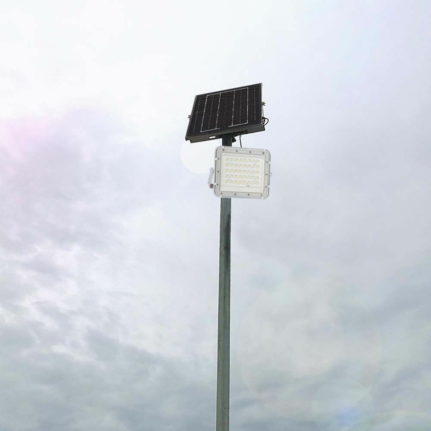 LED Utomhus ljusreglerad solcell strålkastare LED/10W/3,2V IP65 6400K 6000 mAh vit + fjärrkontroll