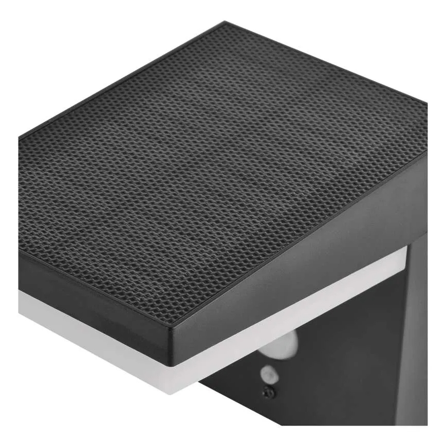 LED solcellsvägglampa med sensor LED/4,4W/3,7V 2200 mAh IP44