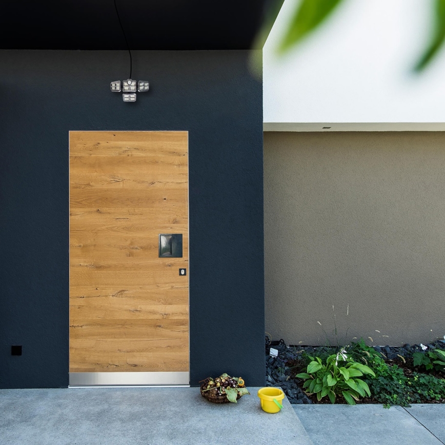 LED solcellsspot med rörelsesensor och skymningssensor LED/30W/3,7V 2400 mAh IP47 + fjärrkontroll