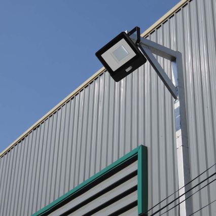 LED strålkastare med sensor LED/50W/230V 4000K IP65 svart