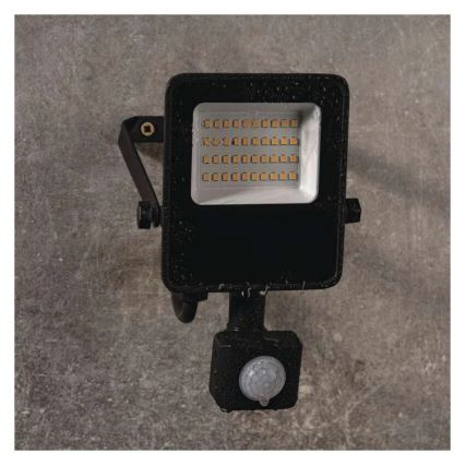 LED-strålkastare med sensor VISIO LED/20W/230V 4000K IP65