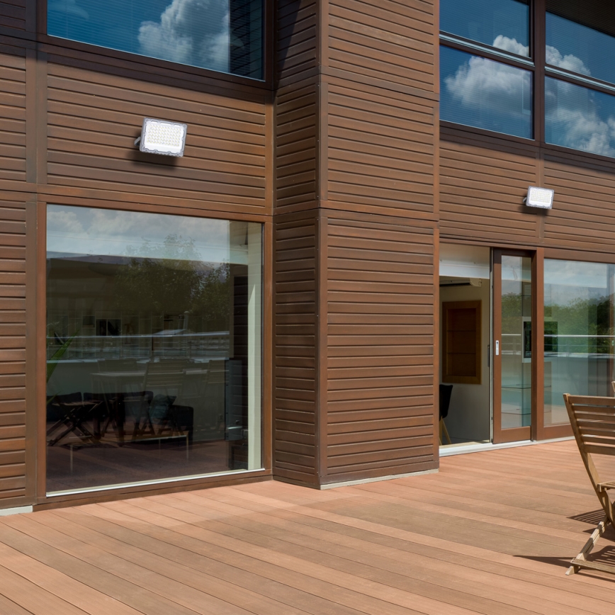 LED-strålkastare med solpanel FOCUS 100W/15000 mAh 3,2V 6000K IP65 + fjärrkontroll