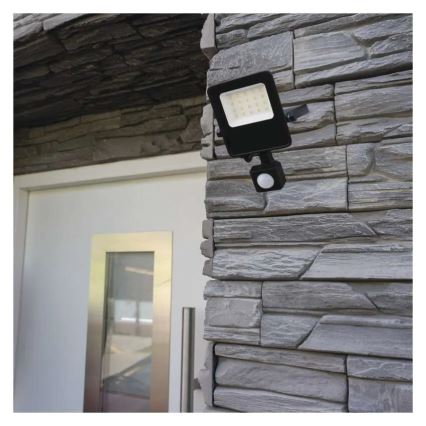 LED-strålkastare med sensor VISIO LED/30W/230V 4000K IP65