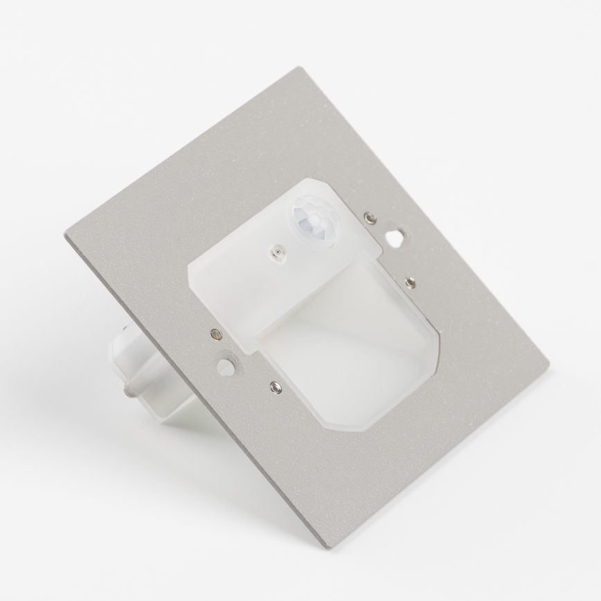 LED trapparmatur med rörelse- och skymningssensor LED/1,5W/230V 3000/4000/6500K silver