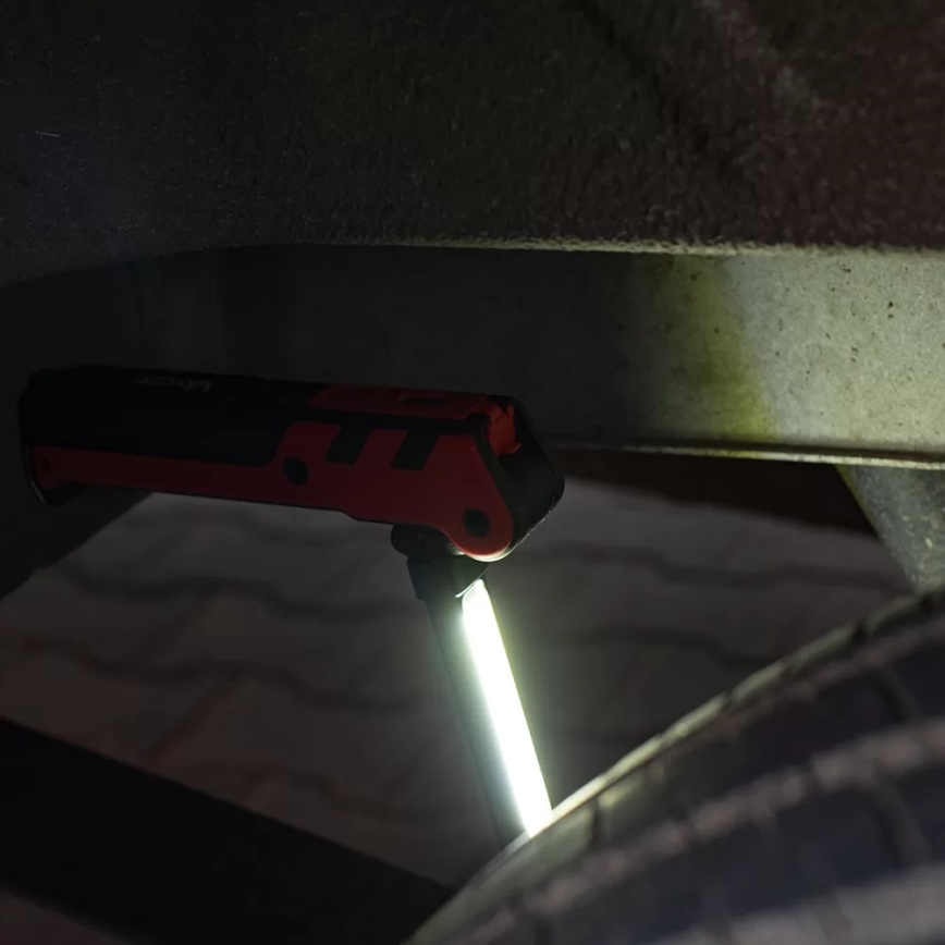 LED Uppladdningsbar arbetsficklampa LED/5W/5V IPX2 360 glansig 2000 mAh