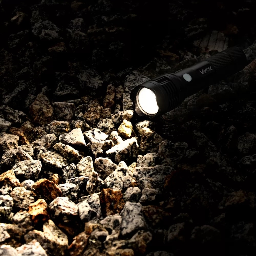 LED uppladdningsbar ficklampa LED/10W/5V IPX4 800 glansig 1200 mAh