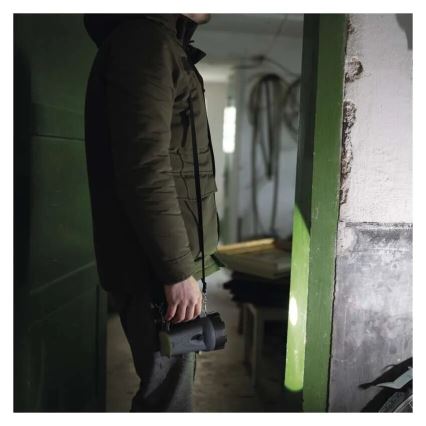 LED uppladdningsbar ficklampa LED/3,7V 300 lm 2400mAh