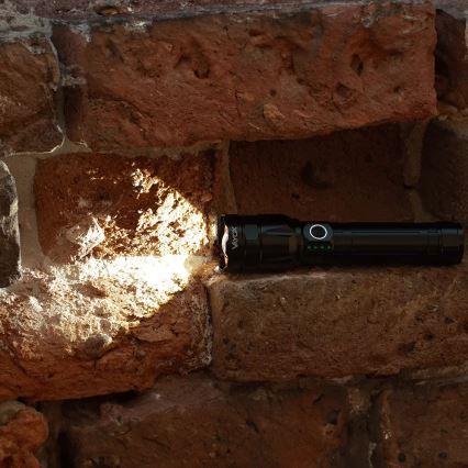 LED Dimbar uppladdningsbar ficklampa med strömbank funktion LED/30W/5V IPX5 1060 glansig 5000 mAh