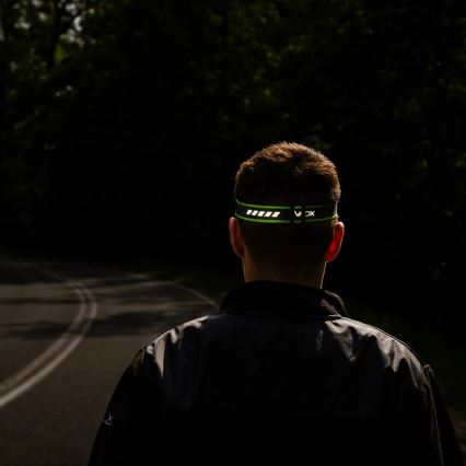 LED-dimbar uppladdningsbar pannlampa med sensor och rött ljus LED/6W/5V/3xAAA IP66 500 lm 1200 mAh