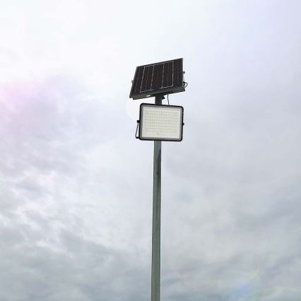 LED Utomhus solreflektor LED/200W/3,2V 4000K svart IP65 16000 mAh + fjärrkontroll