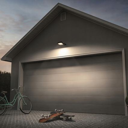 LED utomhusreflektor LED/150W/230V 4500K IP65 svart