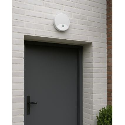 LED-utomhusvägglampa med rörelsesensor, 18 W/230 V, IP44, vit