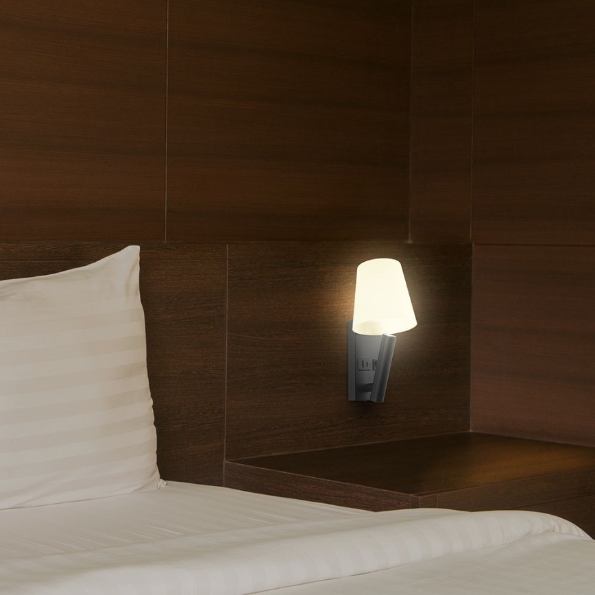LED-vägglampa med USB-port LED/2W/230V 3000K svart/vit