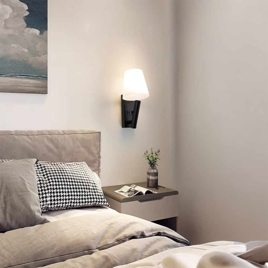 LED-vägglampa med USB-port LED/2W/230V 3000K svart/vit