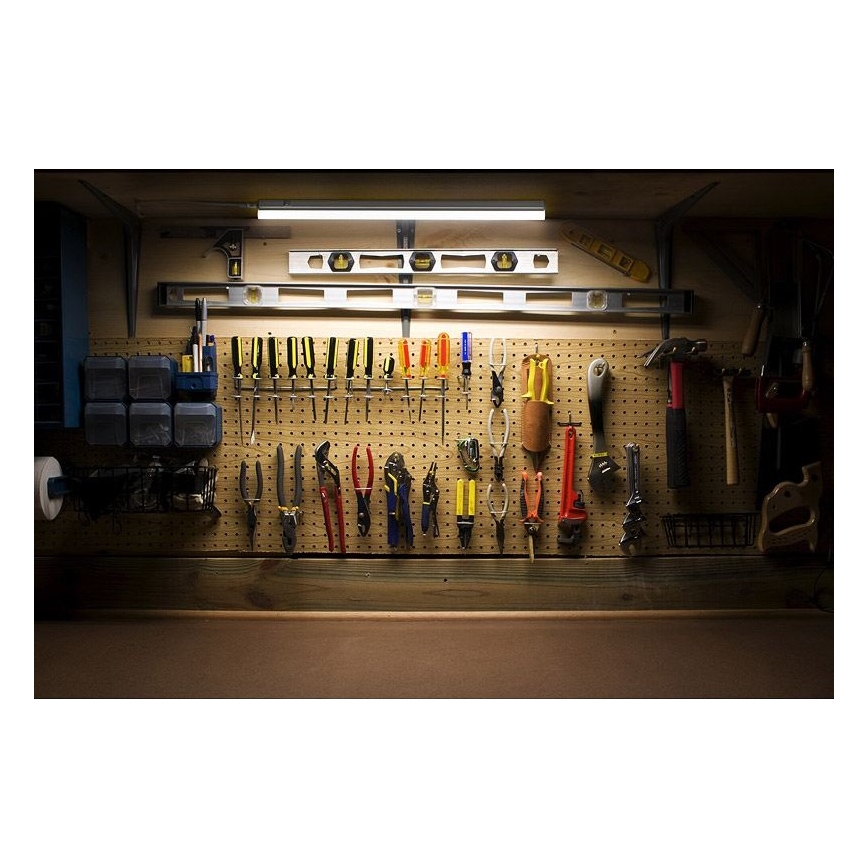 Ledvance - LED Under Cabinet Light with Sensor BATTEN LED/8W/230V 60 cm