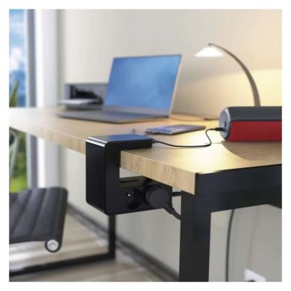 Legrand 050412 - Förlängningssladd med strömbrytare för bords 4Z Typ E + 2x USB-A 1,5m svart