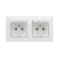 Legrand - Dubbel utomhusuttag för hushållsbruk med ram NILOE STEP 250V IP44 vit