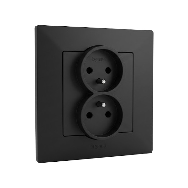 Legrand - Dubbel vägguttag med ram NILOE STEP 250V svart