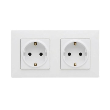 Legrand - Dubbelt SCHUKO-vägguttag för hemmet med ram NILOE STEP 250V vit