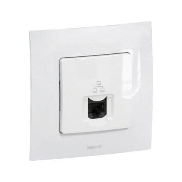 Legrand - Ethernetuttag RJ45 med ram NILOE vit