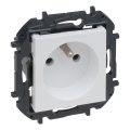Legrand - Ramlöst vägguttag NILOE STEP 250V vitt