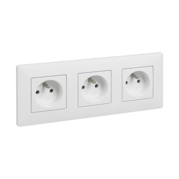 Legrand - Trippeluttag för hemmet med ram NILOE STEP 250V vit