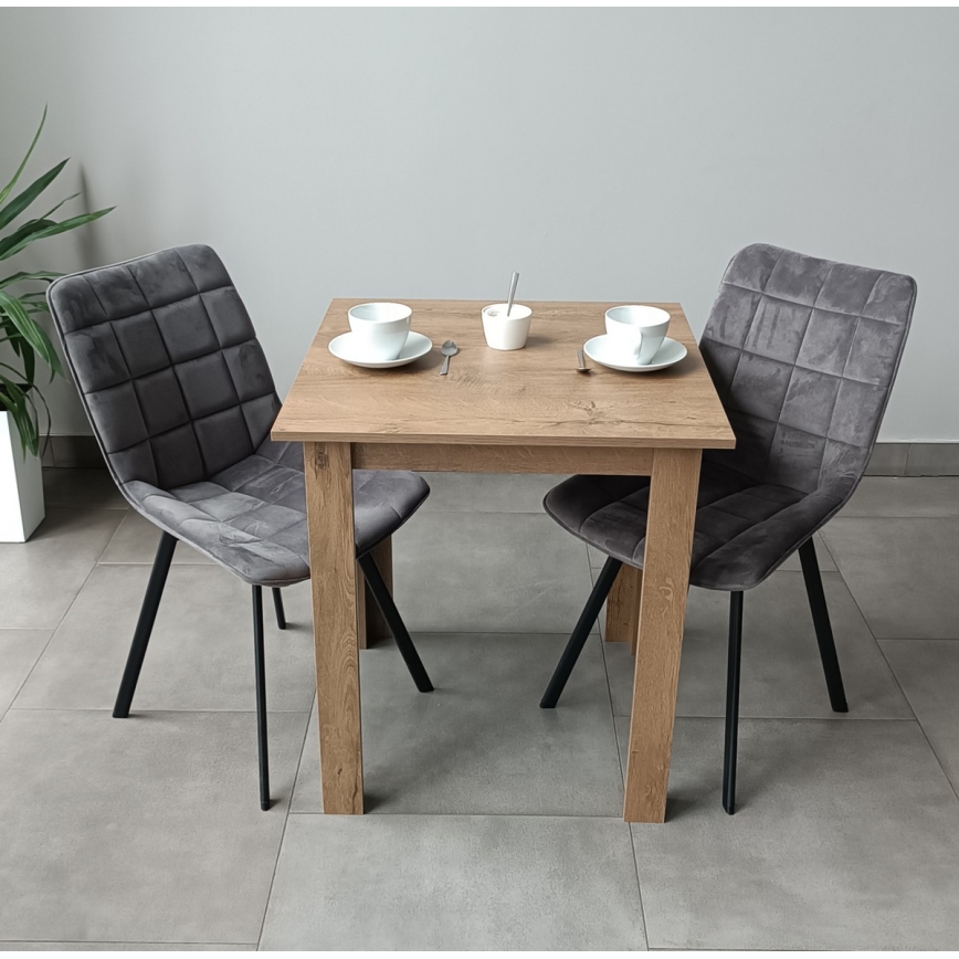 Kvadratisk matbord LEVI i sonomabokträ